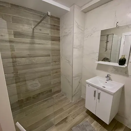 Sara Apartment East Gate Living Скопие Екстериор снимка