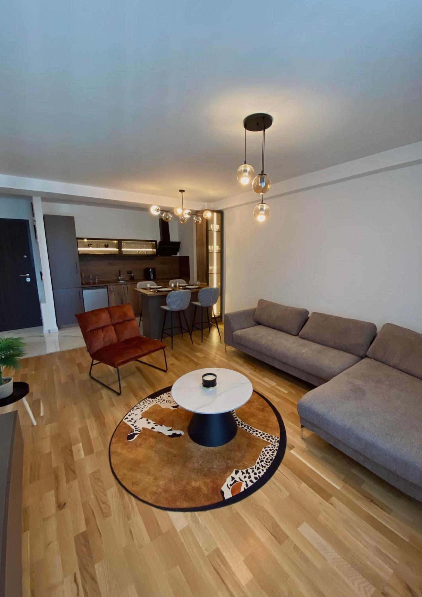 Sara East Gate Living Apartament *