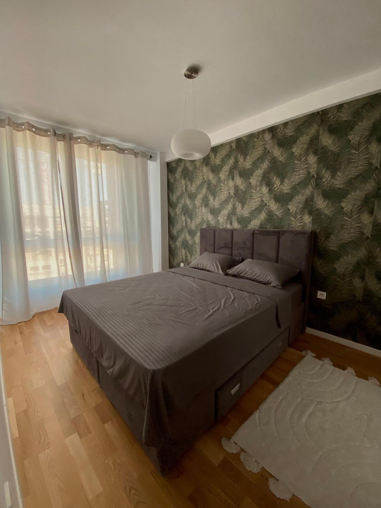 Апартамент Sara East Gate Living